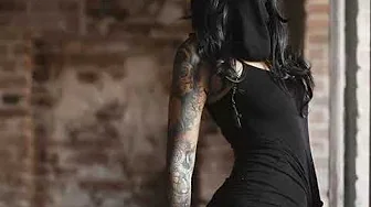 The Prodigy feat. Sheila Chandra - Smack My Bitch Up ( First Version ) The Prodigy feat. Sheila Chandra - Smack My Bitch Up ( First Version )