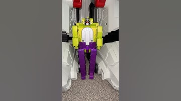 SCAVENGER! Finally! For scale on lewin metroplex. #transformers #devastator #wow #toys #figures #g1
