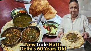 Delhi Street Food New GOL HATTI'S Famous NAAN & EPIC Pindi Chole & Palak Paneer, Puri Chole Etc.