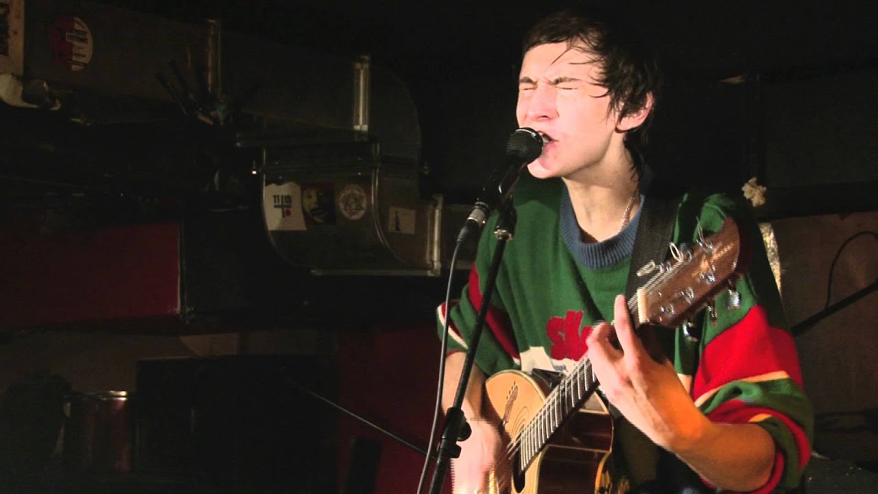 дайте танк на вырост игра. дмитрий мозжухин. молодежь дайте танк. осенний бал пожилой молодёжи. дайте танк группа концерт.