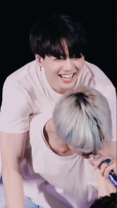 BTS (방탄소년단) Anpanman @BTS World Tour Love Yourself Japan Edition in Fukuoka Dome💜 #bts