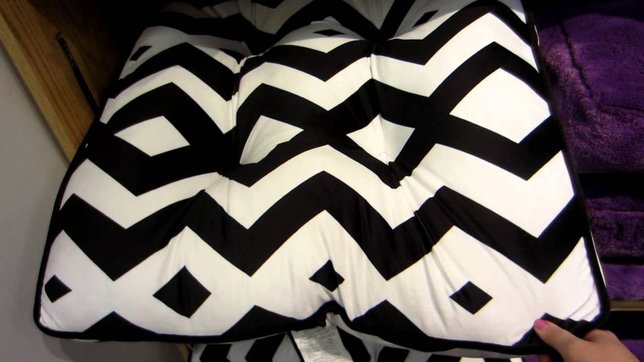 Vlog: Dorm Shopping and stuff