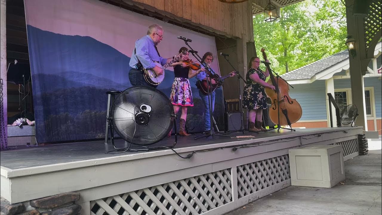 Dollywood’s Smoky Mountain String Band June 2021 full show YouTube