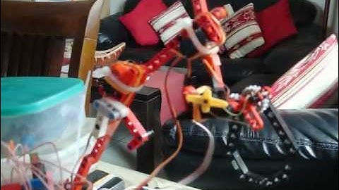 Simple Lego and arduino technic gripper arm