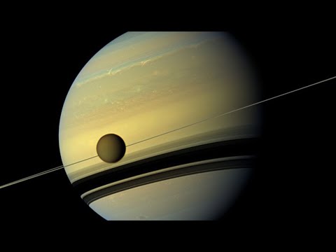 Video: Saturnning 62 ta yo'ldoshi qanday nomlanadi?