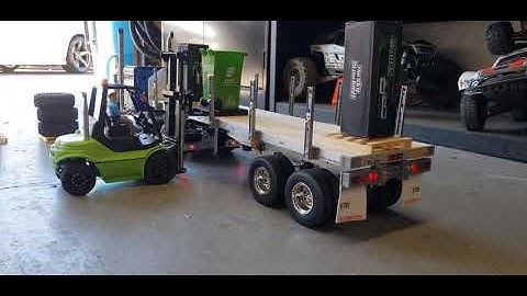 Lesu Forklift unloading Tamiya Flatbed Trailer