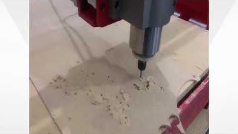 Máquina Router CNC 6080 PRO em usinagem de borboleta