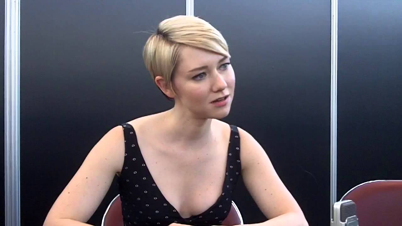 At NYCC, Valorie Curry talks about her character, Emma, as a product of her...