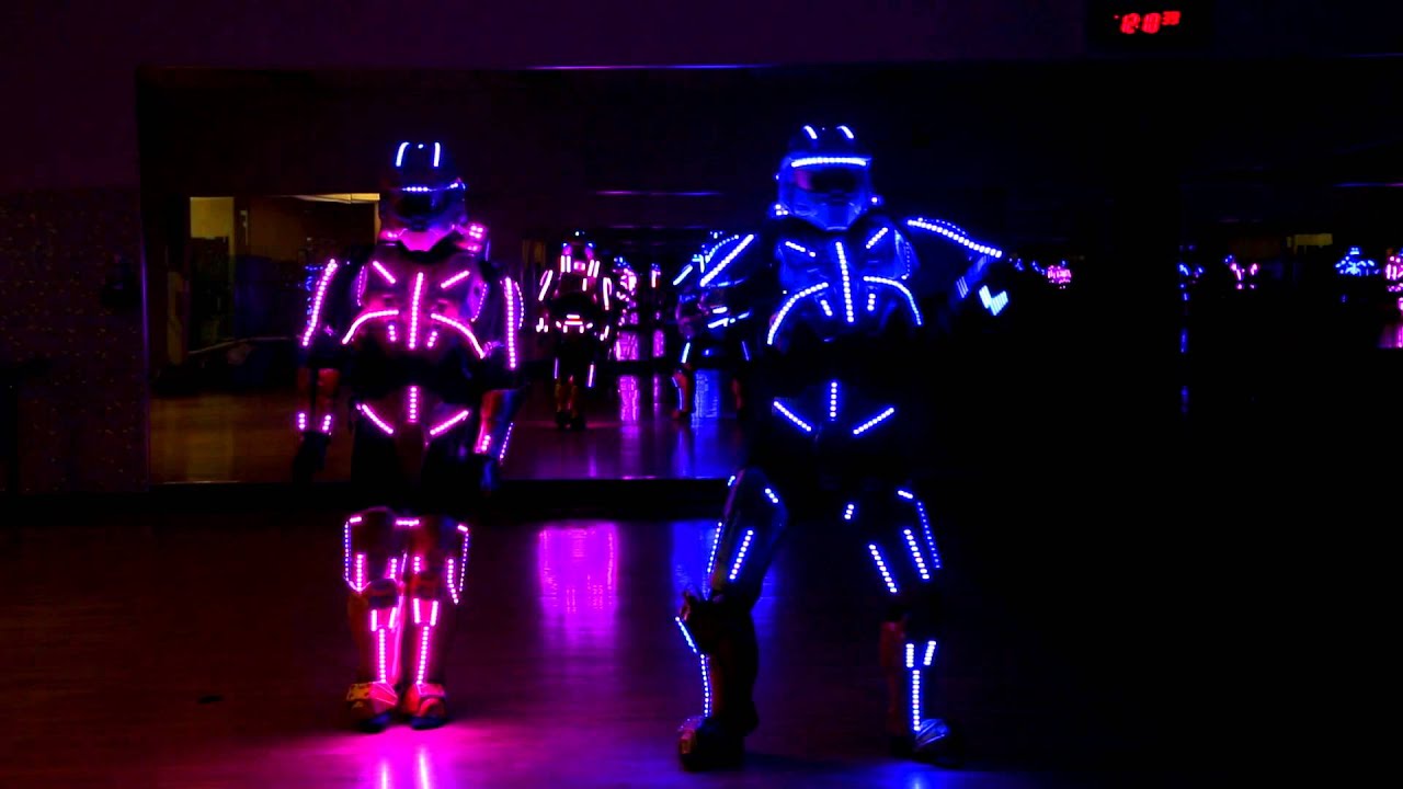 CONTROL FREAKZ | GLOWBOTS - YouTube