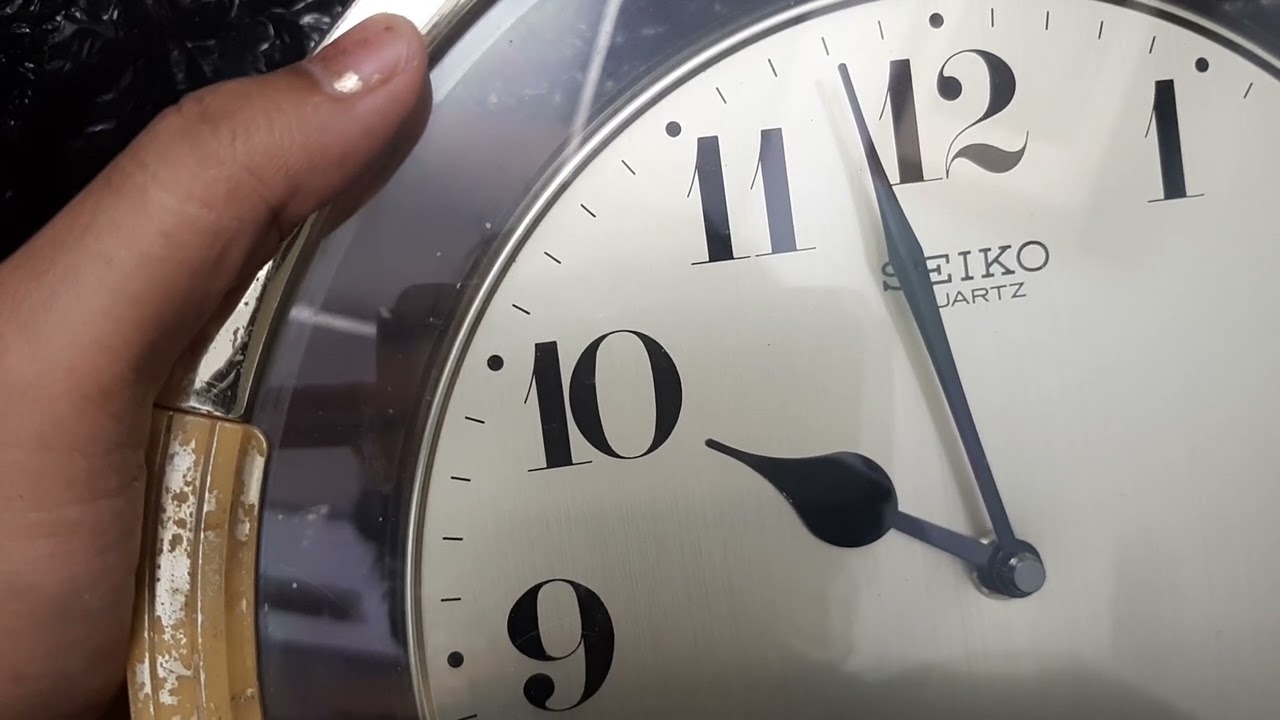 Unboxing jam dinding seiko melody plus bandul