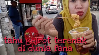 Tahu gejrot depan rumah sakit Gambiran lama kediri