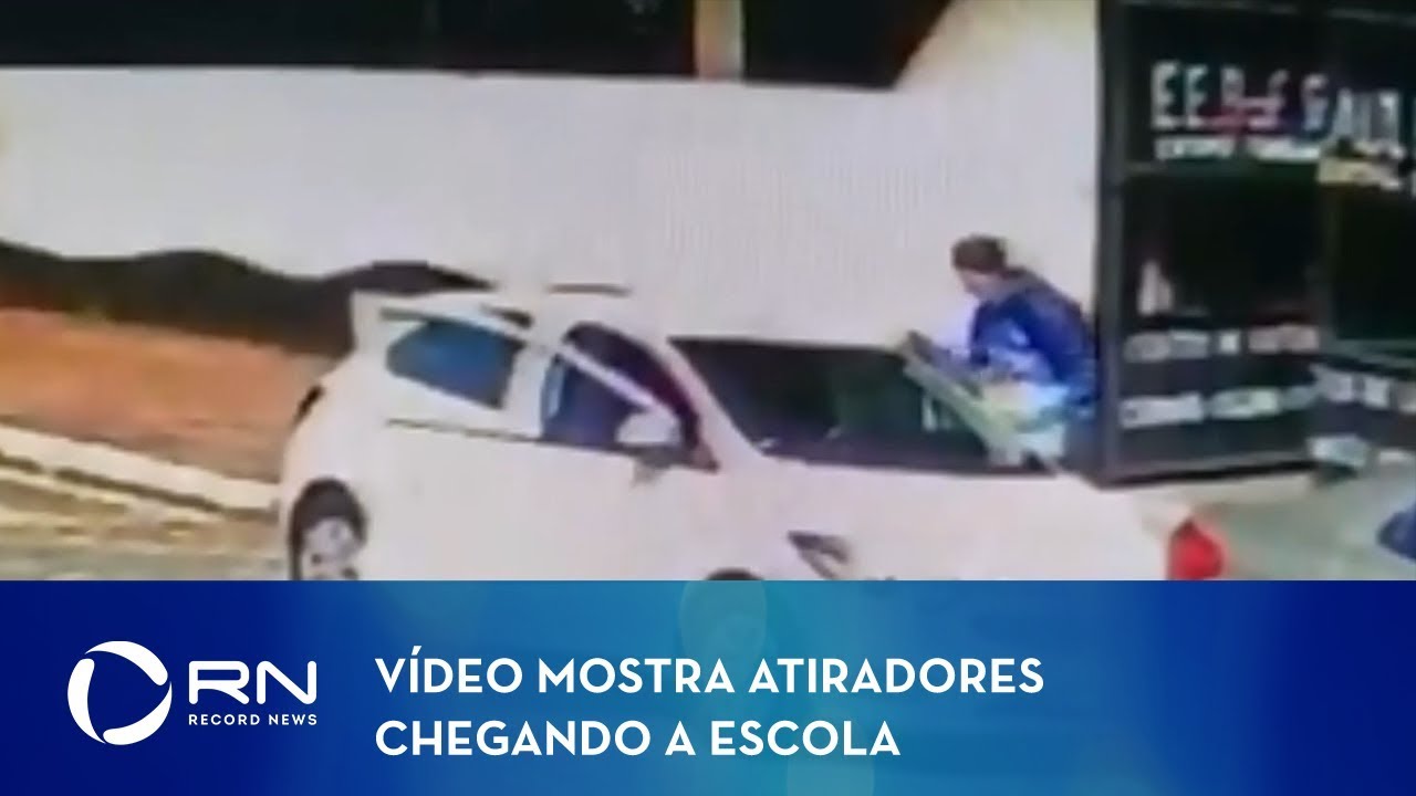 Vídeo mostra atiradores chegando a escola de Suzano