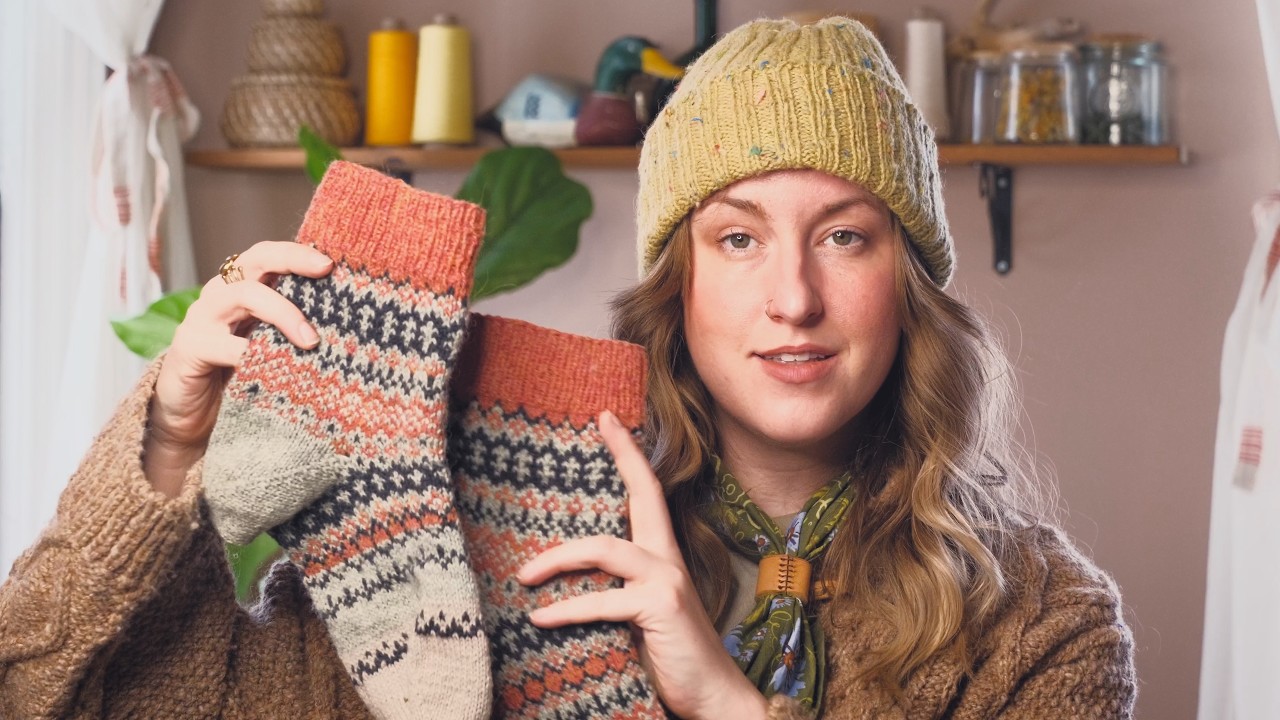 Knitting cables, scrappy stash busting, tufting a rug, spinning yarn, and the year of weaving 🐑