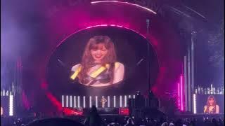 Lisa performing Moonlit Floor (Kiss Me) live at Global Citizen Festival NYC 2024
