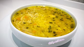 Toyuq şorbası,qripə qarşı vitamin mənbəyi.Şehriyeli tavuklu şifa çorbası.Куриный суп.Chicken soup.