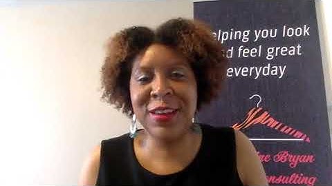 How to confidently work a room at a networking event