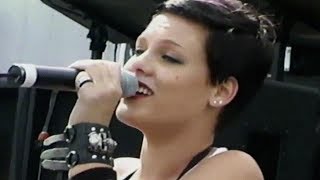 P!nk - Lonely Girl (Grant Park, 2003)