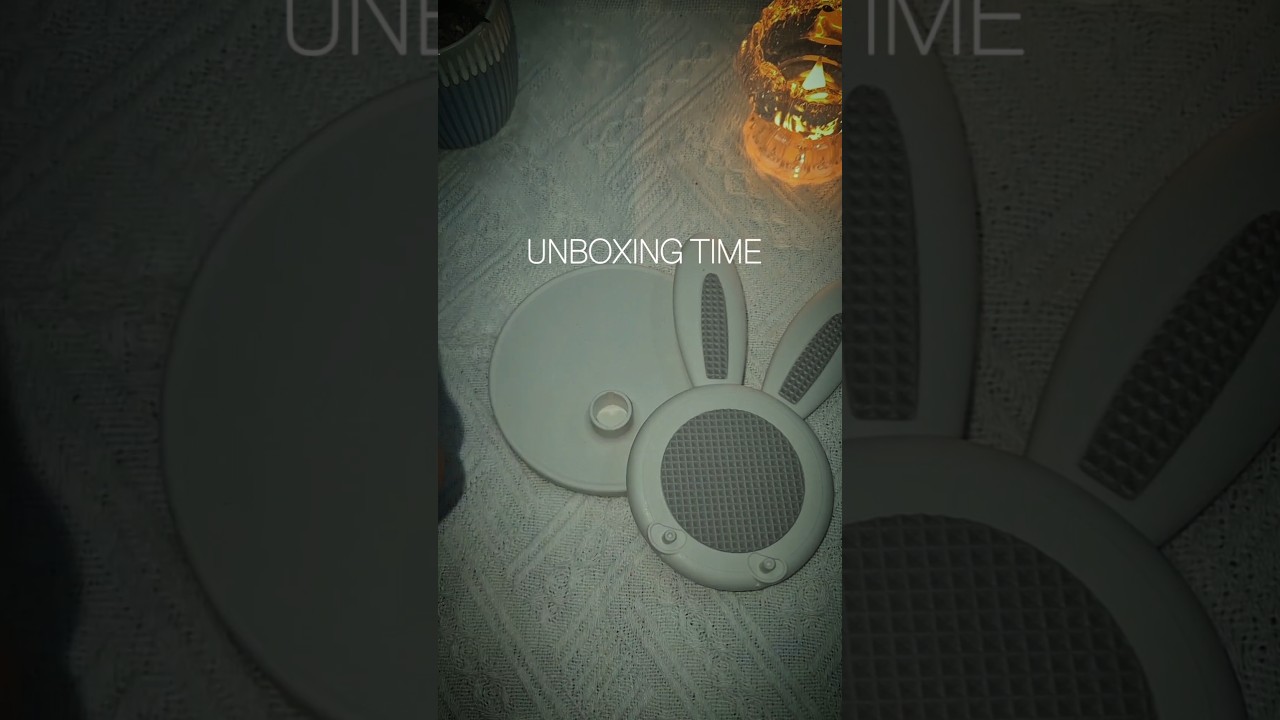 Unboxing cute phone stand   