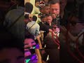 Ponen incómodo a Junior H