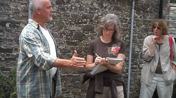 Top Bar Hive: Explaining the Build Up Period