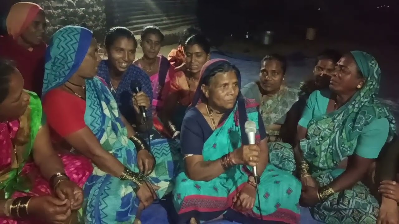 बसग सैवारून साडी वाट डोंगराची आर्चना तुला न्यायला आली गाडी घुगराची