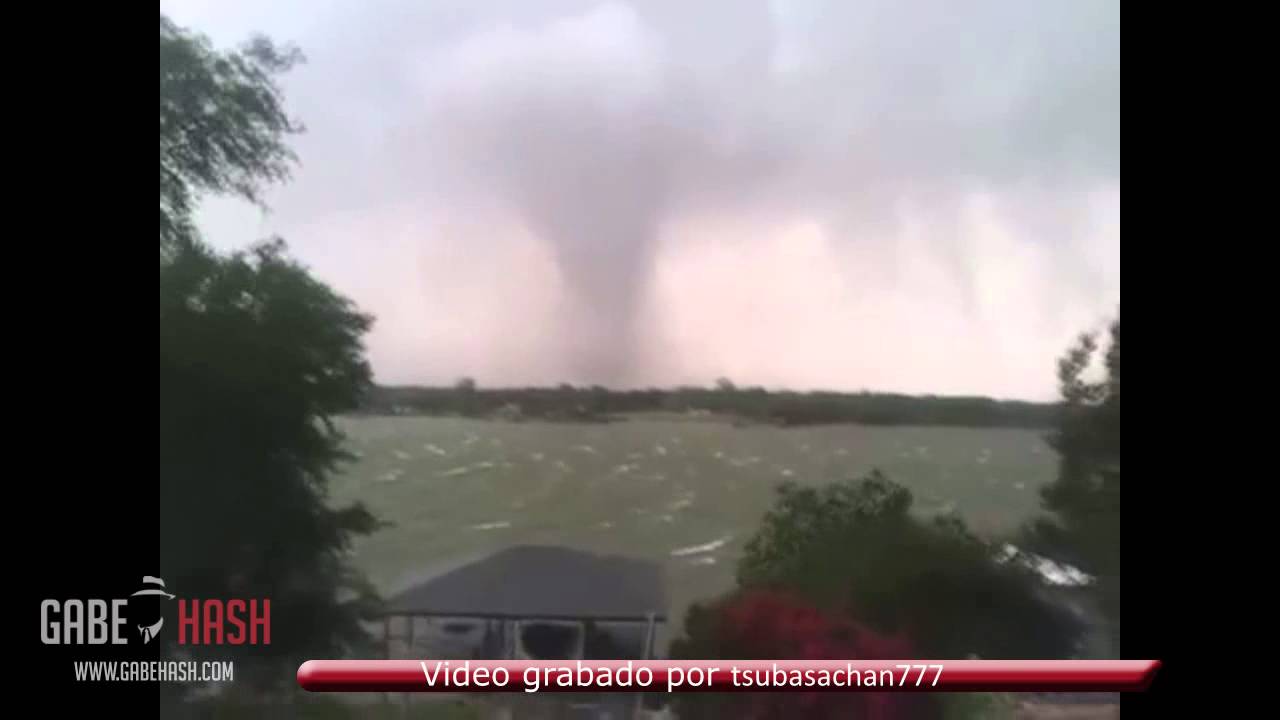 VARIOS TORNADOS GOLPEAN TEXAS, 16 DE MAYO 2013 ( AL MENOS 6 MUERTOS)