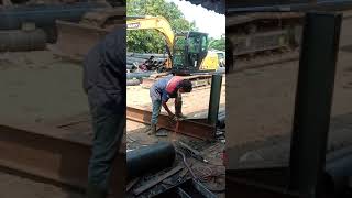 Download Lagu mars slank ayo kita kerja MP3