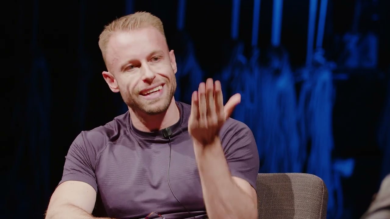 Le critiche di Immanuel Casto all’attivismo della comunità LGBT e lo schwa