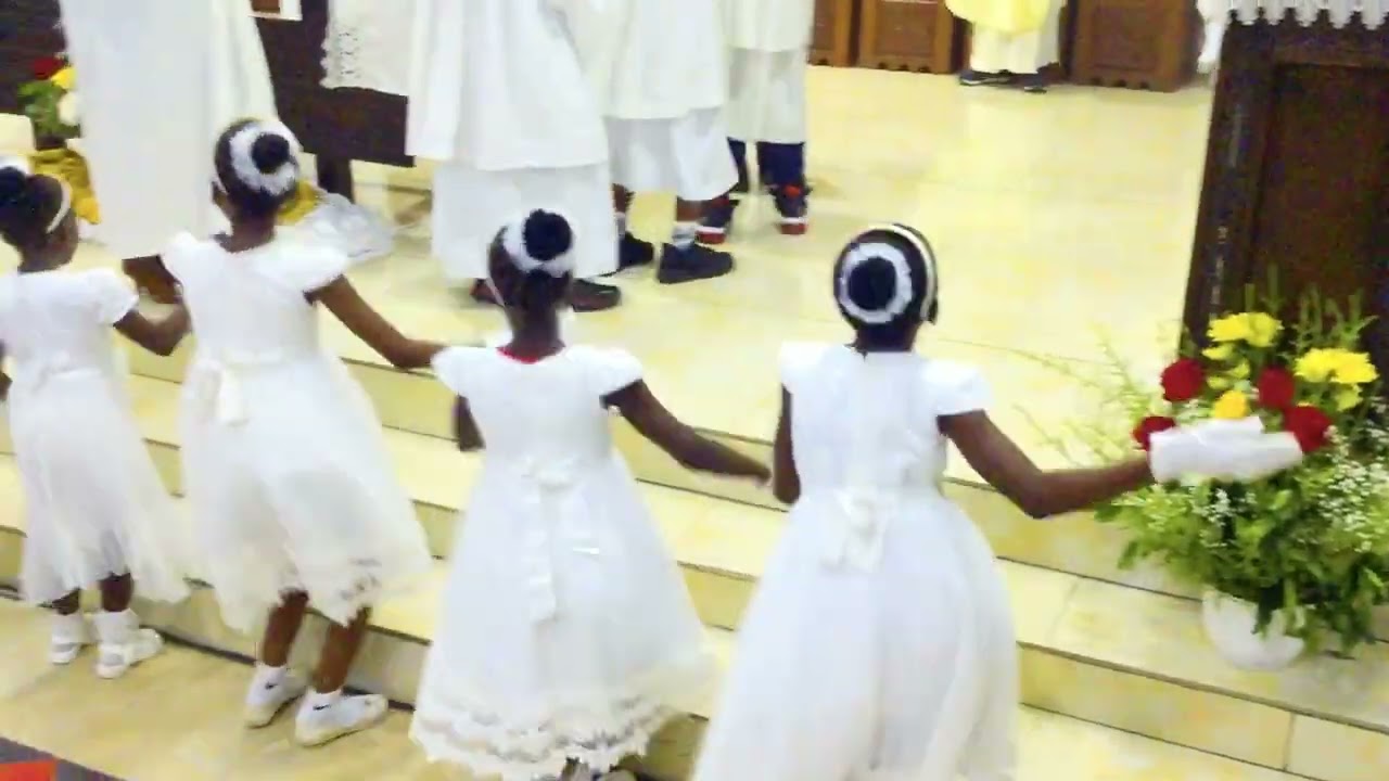 Nkembo O Nkembo Nkembo na Nzambe (Nkembo 2004) Par Chorale Réunie de Saint Michel de Bandalungwa