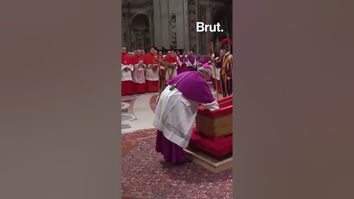 Le rite de fermeture du cercueil du Pape François avant ses funérailles ce samedi matin.