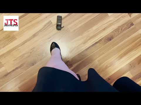 Giantess Ashley in: Ashley's Late Delivery 🚚