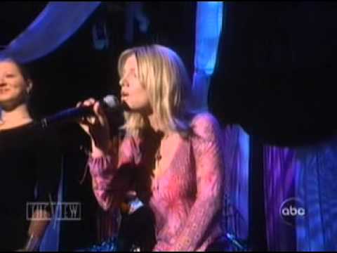 Britney Spears - Don't Let Me Be The Last To Know Live