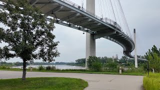 Walk at Omaha’s Bob Kerrey Pedestrian Bridge (4K) | Summer, Ambient Sounds
