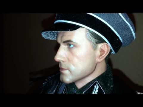 Hot Toys Col. Hans Landa Ingorious Basterds Review