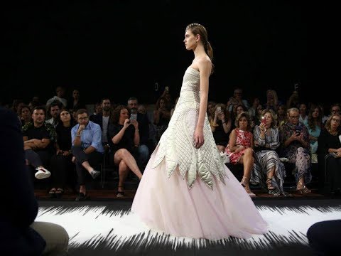 camera iphone 8 plus apk Sylvio Giardina | Haute Couture | Fall/Winter 2017/18