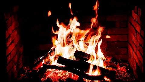 🔥 Cozy Crackling Fireplace with Burning Logs and Crackling Fire Sounds for Silent Christmas Nights 🎄