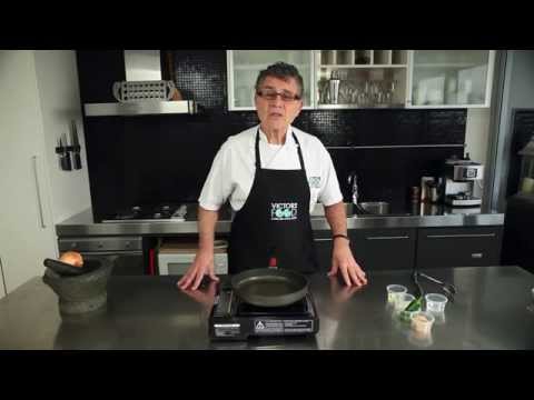 Video: Kā pagatavot ēdamo kausu: 7 soļi (ar attēliem)