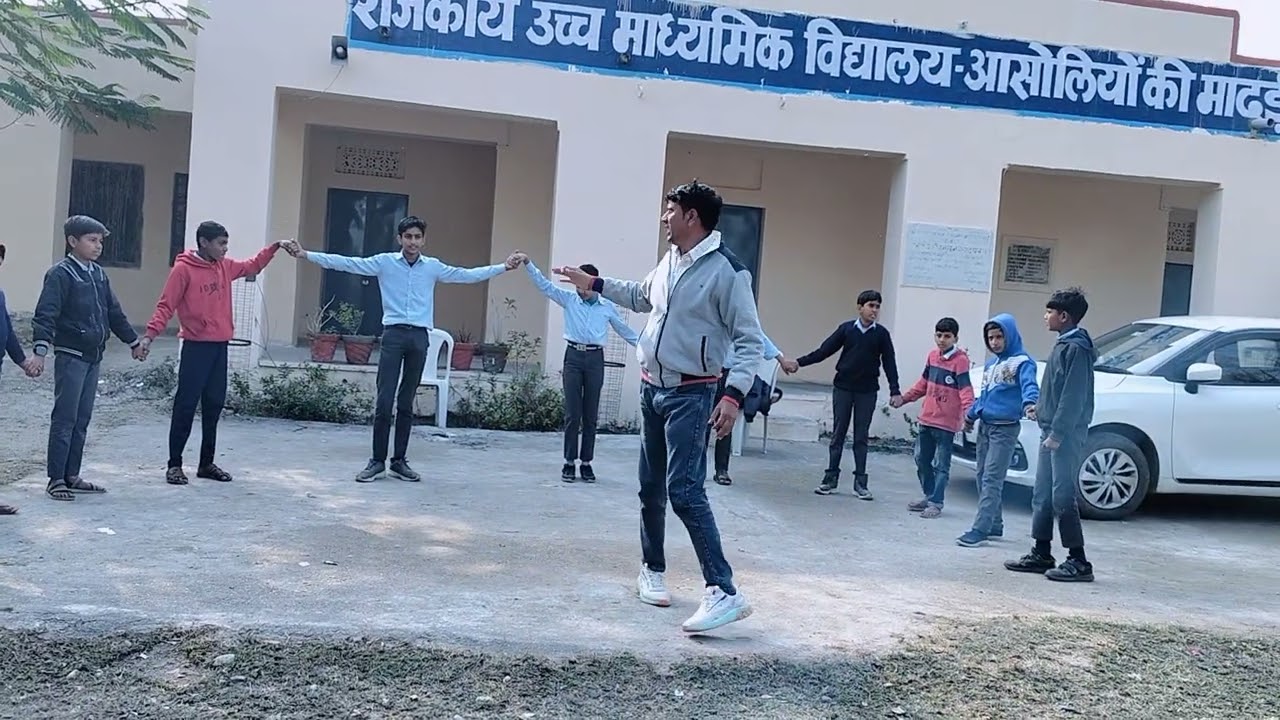 ताला-चाबी खेल सच में बहुत जोरदार खेल है।