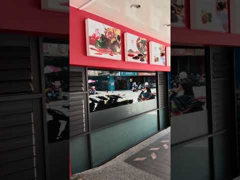 三媽臭臭鍋????湯頭香到爆、料多到炸????每一口都超滿足???? #鍋控天堂 #臭香上癮 蘆洲復興店地址：新北市蘆洲區復興路85號電話：02‑2848‑1818亮點：重口味火鍋，飲料、冰淇淋、白飯