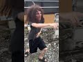 目を離した隙に息子を守ることができなかった母親は悔しさに溢れて強くなった
