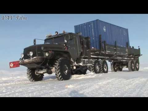 Урал 4320 тягач на зимнике