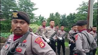 LATIHAN HORMAT SENJATA,POLISI GANTENG
