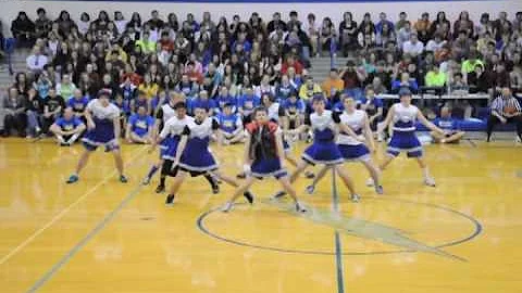 HILARIOUSLY AWESOME DANCE 3 by Carroll Senior Powderpuff Cheerleaders