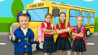 Chris monte dans le bus scolaire et aide ses amis à se rendre à l'école