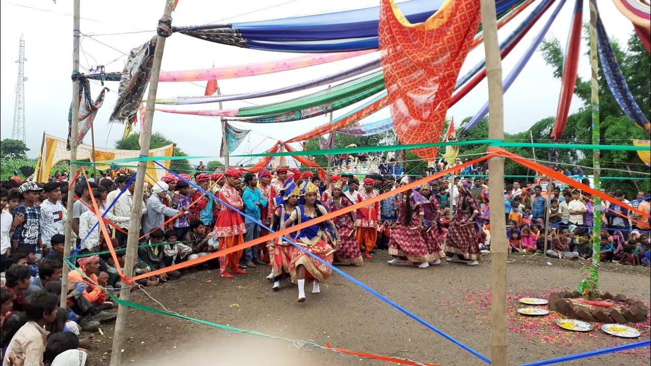 saat matra garba mandal bhamniya new vide 22222 .... adiwasi novratri garba 2019