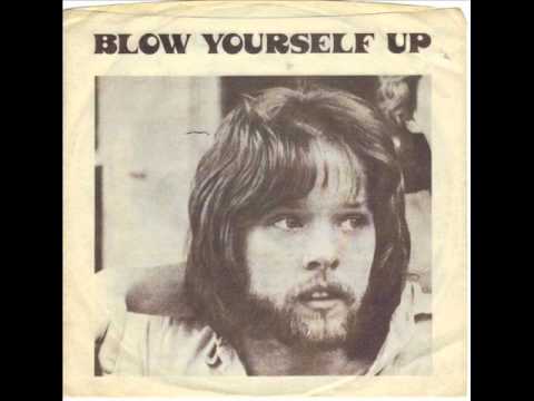 TOMMY HOEHN : Blow yourself up