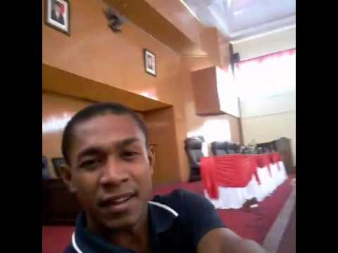 Ahmad Amin Rumaf di kantor DPRD Kota Tual, Selasa 04 Oktober 2016 - YouTube