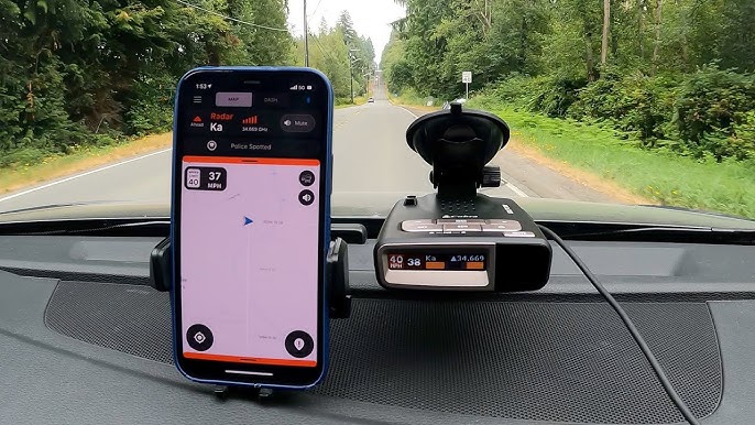 Cobra iRadar, le premier détecteur de radars pour iPhone