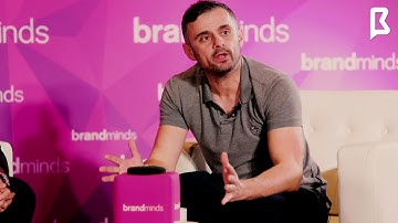 Avi Cicirean and Gary Vaynerchuk talking about blockchain in Singapore