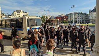 Задержания в Москве и Санкт-Петербурге